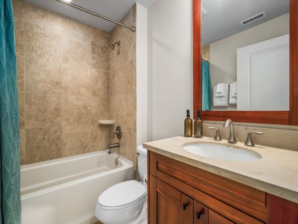 Poipu Luxury Vacation Rental Ground-Floor Kauai Vacation Villa with Resort Amenities