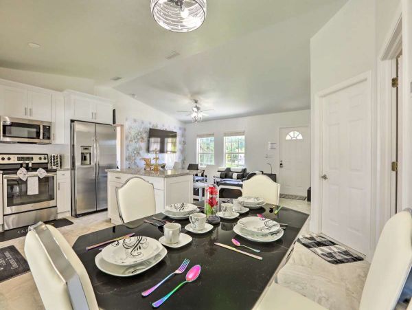 Charming 3 Bedroom Vacation Home Private Pool Fort Myers