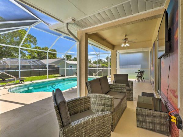 Charming 3 Bedroom Vacation Home Private Pool Fort Myers