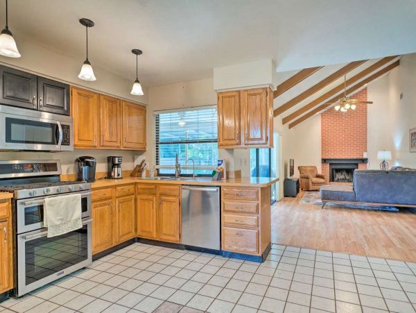 Fort Myers Vacation Home with Private Pool Sleeps 6