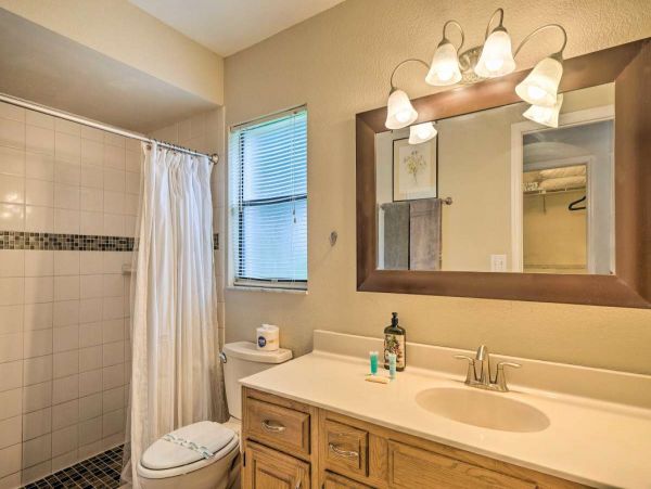 Fort Myers Vacation Home with Private Pool Sleeps 6