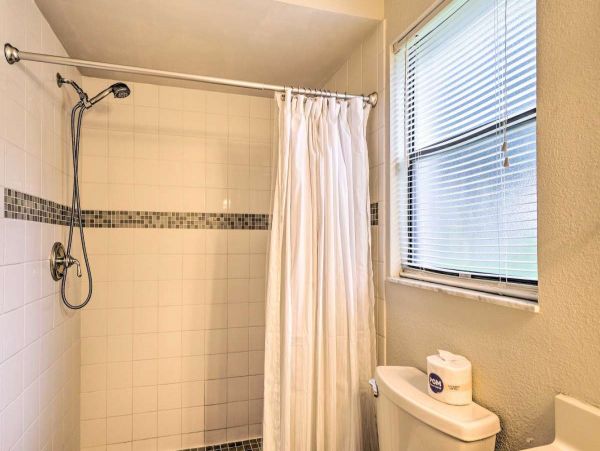 Fort Myers Vacation Home with Private Pool Sleeps 6
