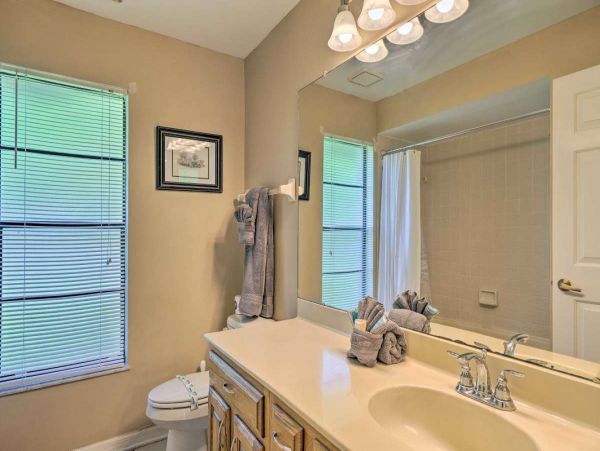 Fort Myers Vacation Home with Private Pool Sleeps 6