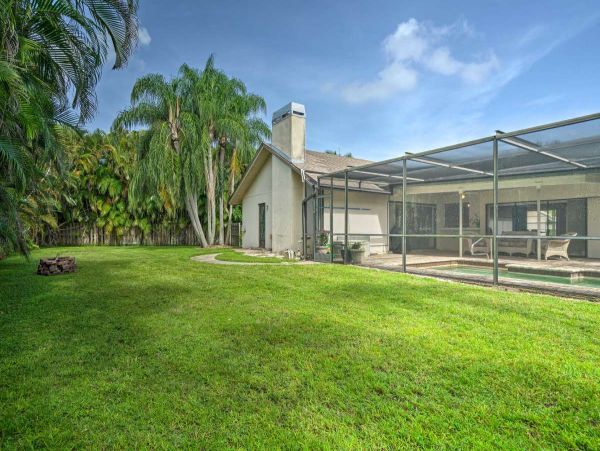 Fort Myers Vacation Home with Private Pool Sleeps 6