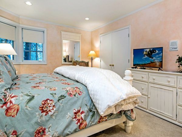 Mountain Views Avon Vacation Home Five Bedroom