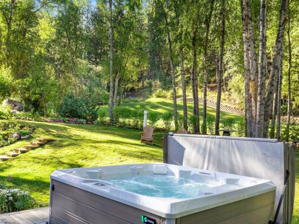 Mountain Views Avon Vacation Home Five Bedroom