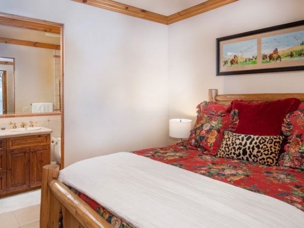 Avon Vacation Home Eight Bedroom