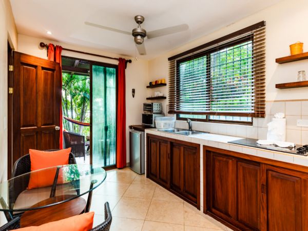 Ocean View 3 Bedroom Home Sleeps 9
