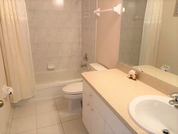 Two Bedroom Vacation Home with Private Pool Sleeps 6 Guests