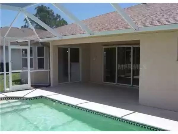 Two Bedroom Vacation Home with Private Pool Sleeps 6 Guests