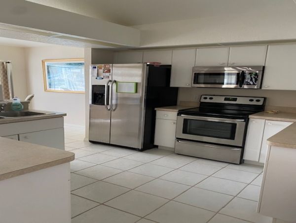Two Bedroom Vacation Home with Private Pool Sleeps 6 Guests