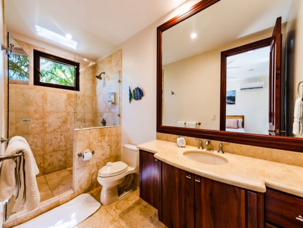 Beachfront 3 Bedroom Condo in Playa Langosta