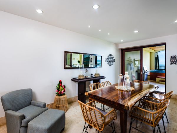 Beachfront 3 Bedroom Condo in Playa Langosta