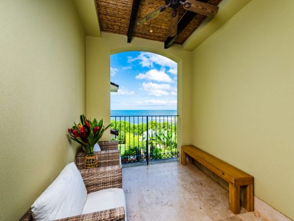 Beachfront 3 Bedroom Condo in Playa Langosta