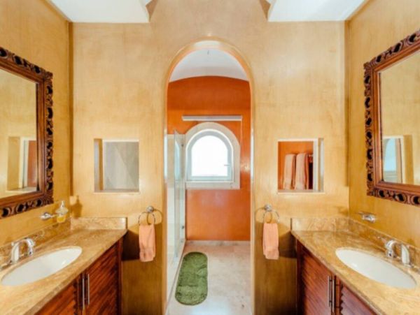 Luxury Penthouse with 3 Bedrooms & Ocean View