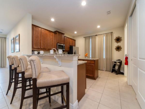 Beautiful 6 Bedroom Home with Game Room