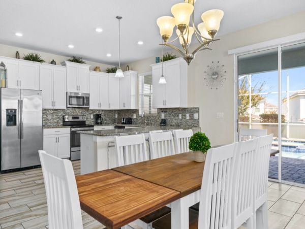 Gorgeous 6 Bedroom Home with Private & Communal Pools