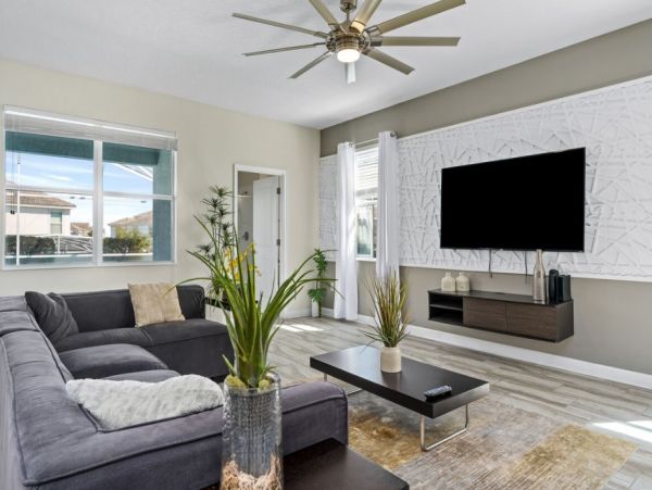 Gorgeous 6 Bedroom Home with Private & Communal Pools