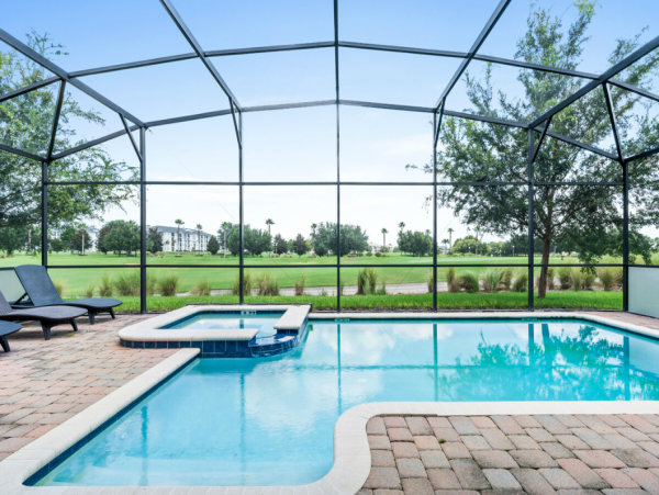 Great 8 Bedroom Family Home with Pool/Spa Only 12 Mi to Disney World