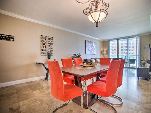 Unwind in Paradise Premier Vacation Rental in Hollywood