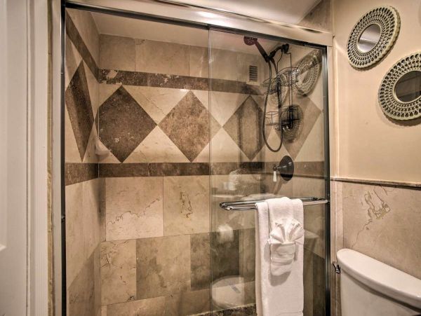 Unwind in Paradise Premier Vacation Rental in Hollywood