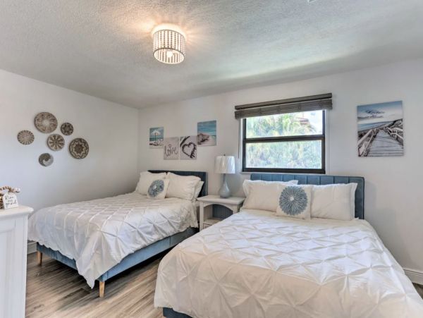 Lovely One Bedroom Condo in Fort Pierce Steps from Beach