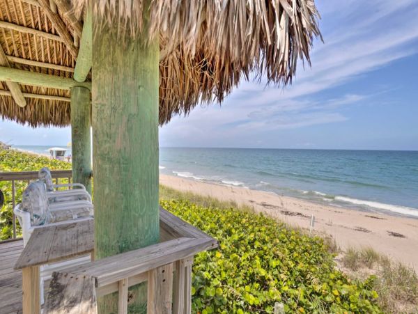 Charming 2 Bedroom Vacation Home in Jensen Beach Close to Beach