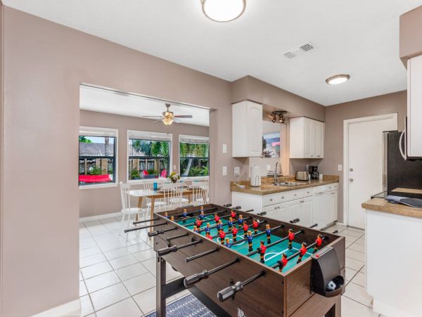 Beautiful Three Bedroom Vacation Home in Sarasota with Private Pool