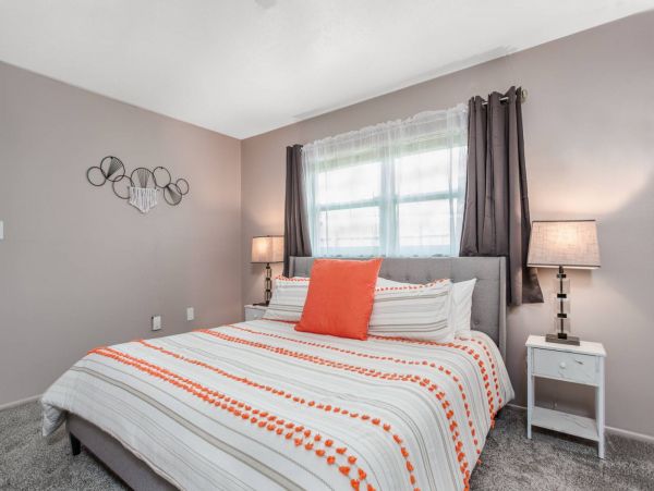 Beautiful Three Bedroom Vacation Home in Sarasota with Private Pool