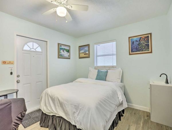 Peaceful Studio in Stuart Sleeps 2 Guests
