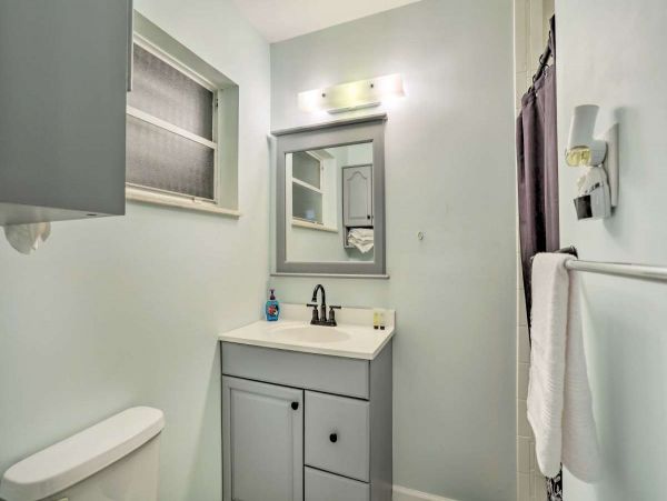 Peaceful Studio in Stuart Sleeps 2 Guests