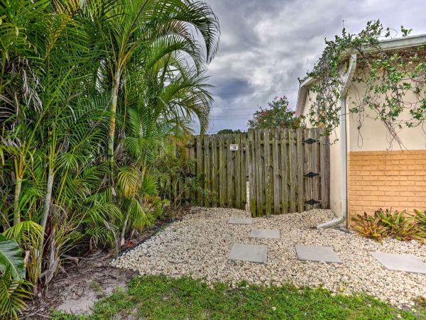 Peaceful Studio in Stuart Sleeps 2 Guests