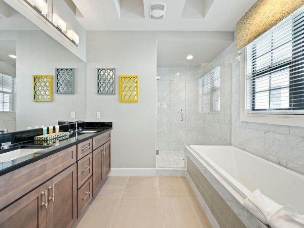 Luxury 9 Bedroom Pool Home with Movie Room