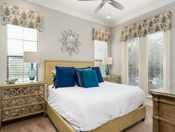 Luxury 9 Bedroom Pool Home with Movie Room