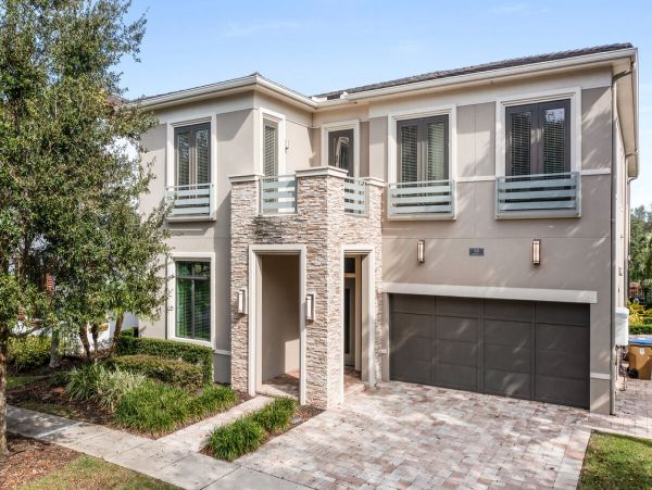 Luxury 9 Bedroom Pool Home with Movie Room