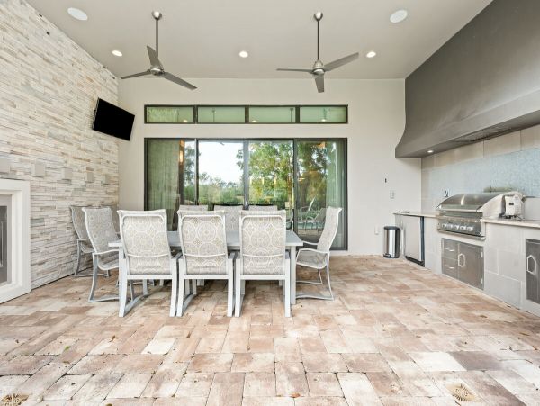 Luxury 9 Bedroom Pool Home with Movie Room