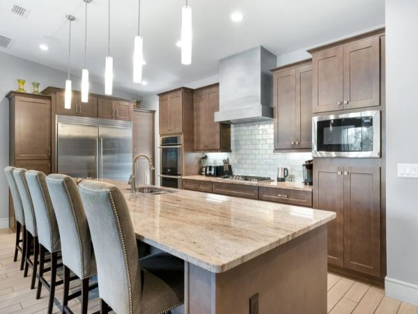 Luxury 9 Bedroom Pool Home with Movie Room