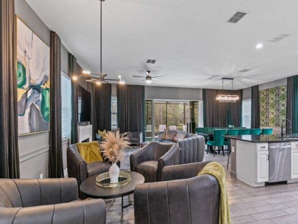 Exquisite 6-Bedroom Vacation Pool Home In Reunion - Lots of Family Fun!