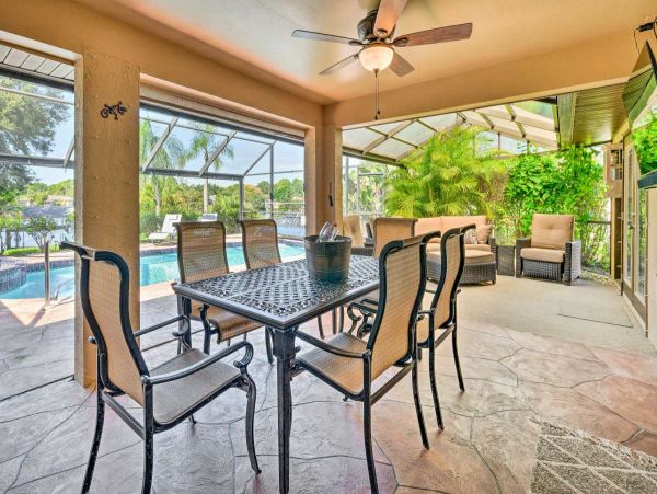 Canal Front Pool Home with 3 Bedrooms in Port Charlotte