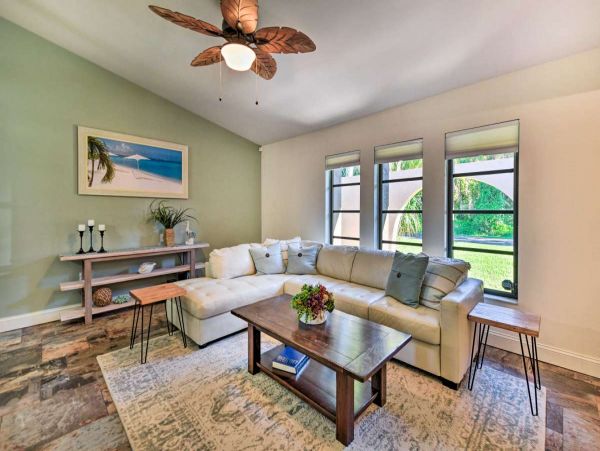 Canal Front Pool Home with 3 Bedrooms in Port Charlotte