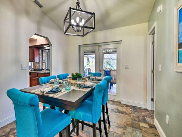 Canal Front Pool Home with 3 Bedrooms in Port Charlotte