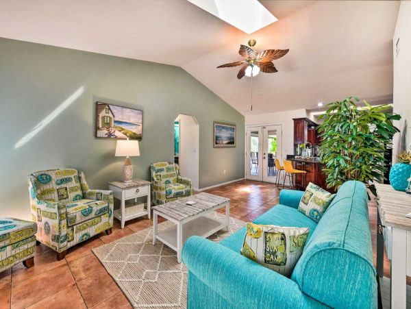 Canal Front Pool Home with 3 Bedrooms in Port Charlotte