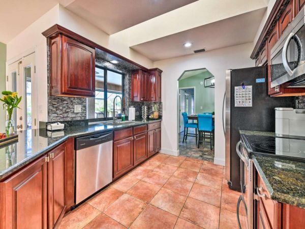 Canal Front Pool Home with 3 Bedrooms in Port Charlotte