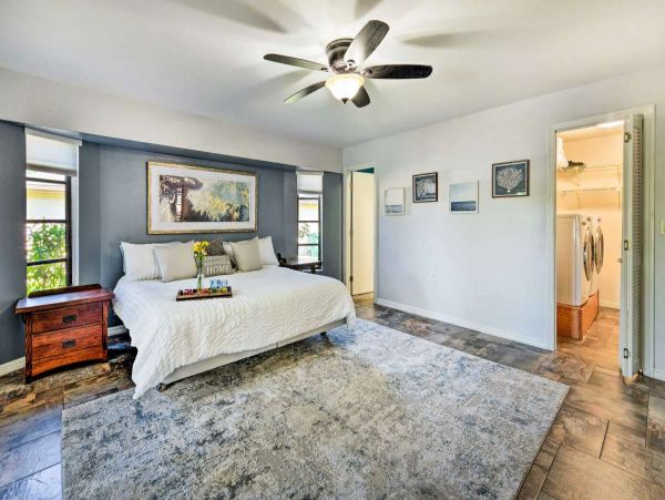 Canal Front Pool Home with 3 Bedrooms in Port Charlotte
