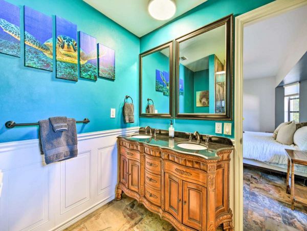 Canal Front Pool Home with 3 Bedrooms in Port Charlotte