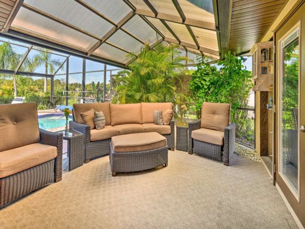 Canal Front Pool Home with 3 Bedrooms in Port Charlotte