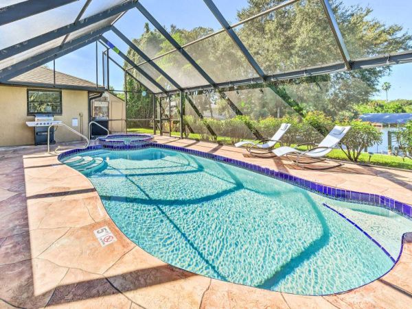 Canal Front Pool Home with 3 Bedrooms in Port Charlotte