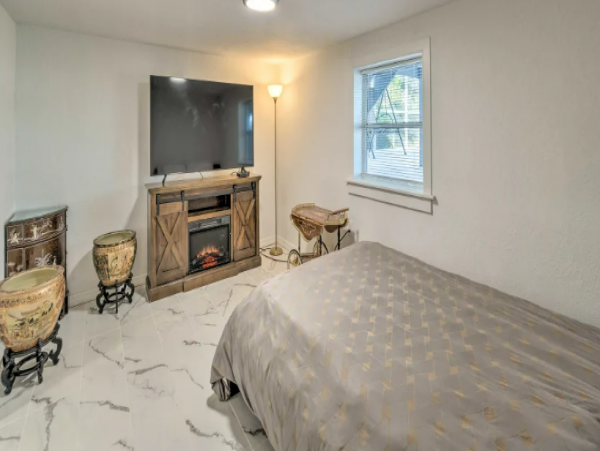 Englewood 4 Bedroom Bayfront Home