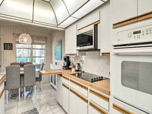 Englewood Beach Relaxing Vacation Home with Private Pool & Dock