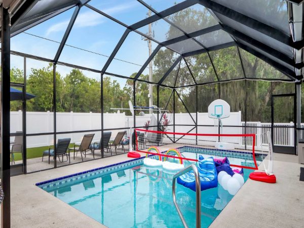 Charming 3 Bedroom Vacation Home with Private Pool